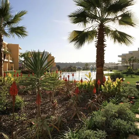 Superbe Paradis Dans Les Jardins De La Marina * Албуфейра
